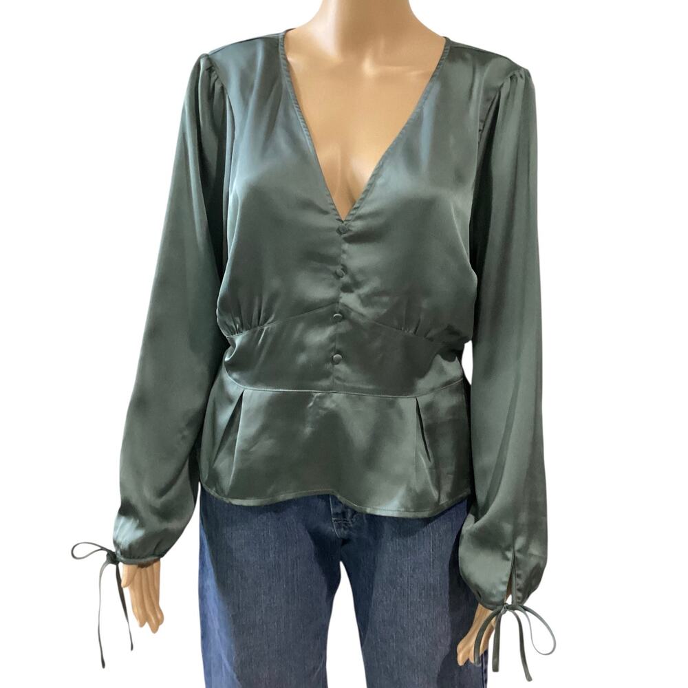 Abercrombie & Fitch Long-Sleeve Satin Peplum Blouse size XL
